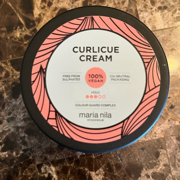 Maria Nila Curlicue cream - Picture 2 of 4